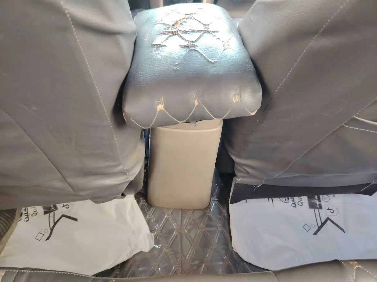 Car image 34