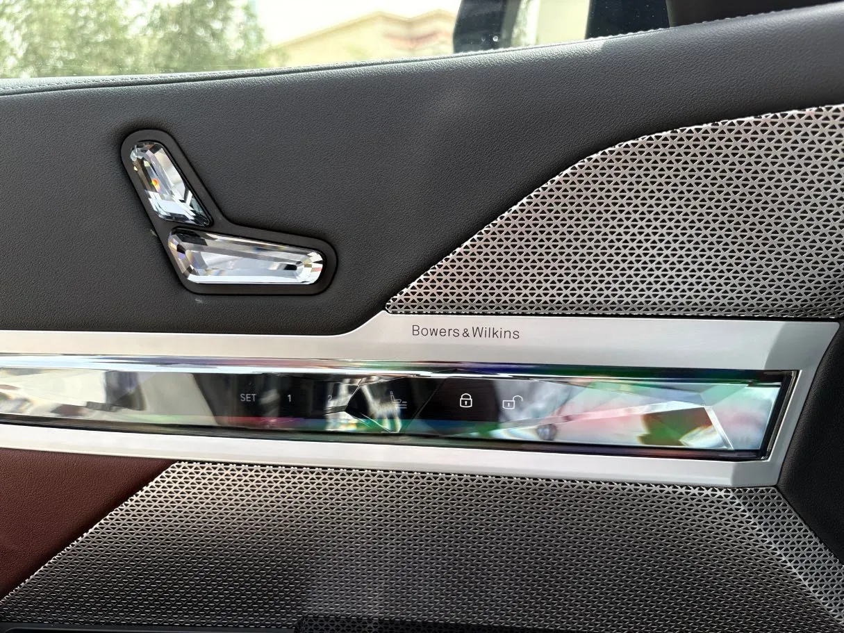Car image 35