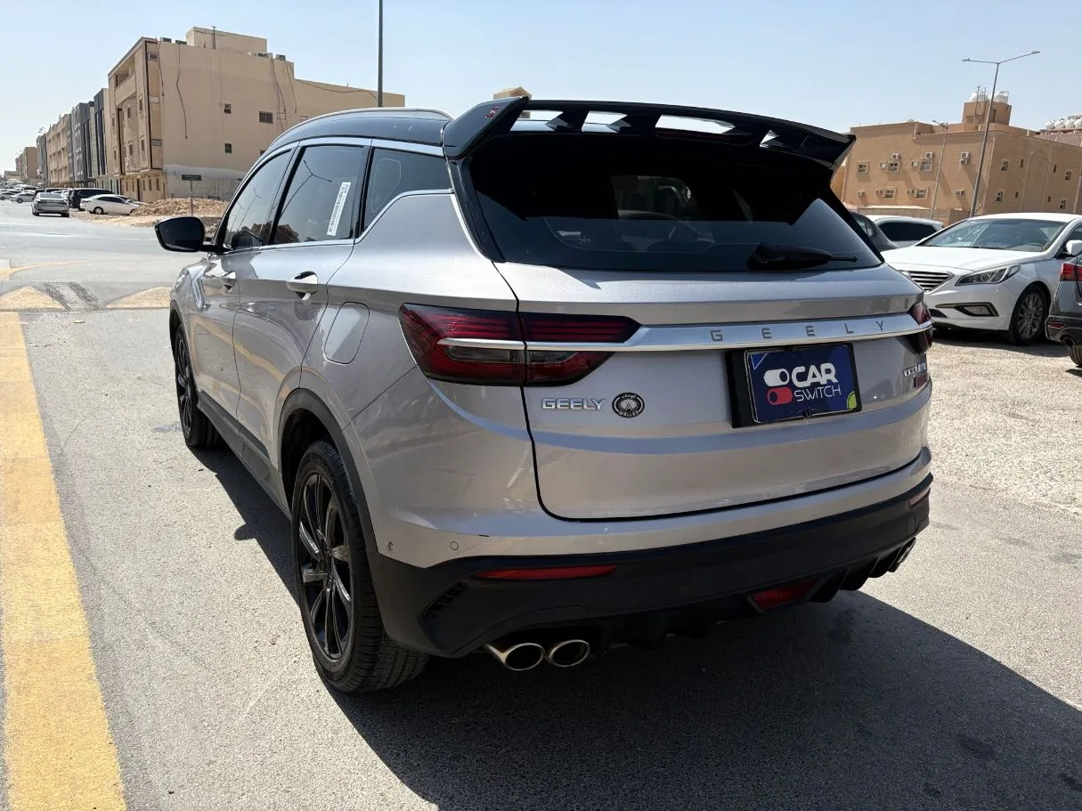 Car image 7
