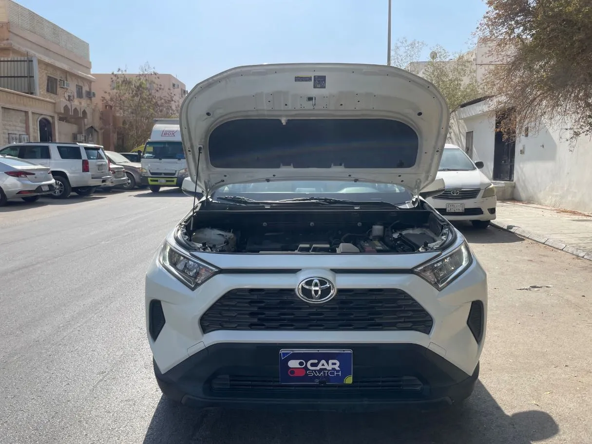 Car image 23