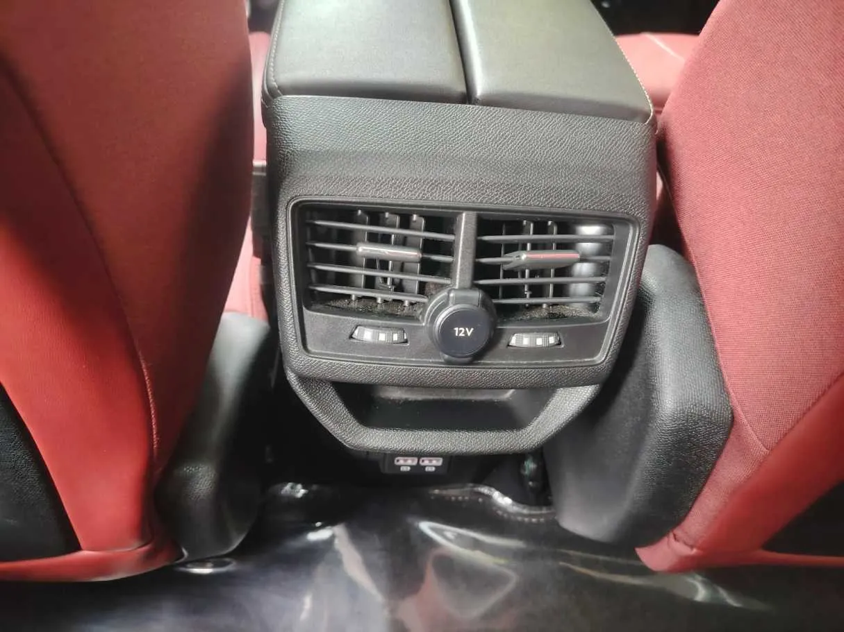 Car image 42