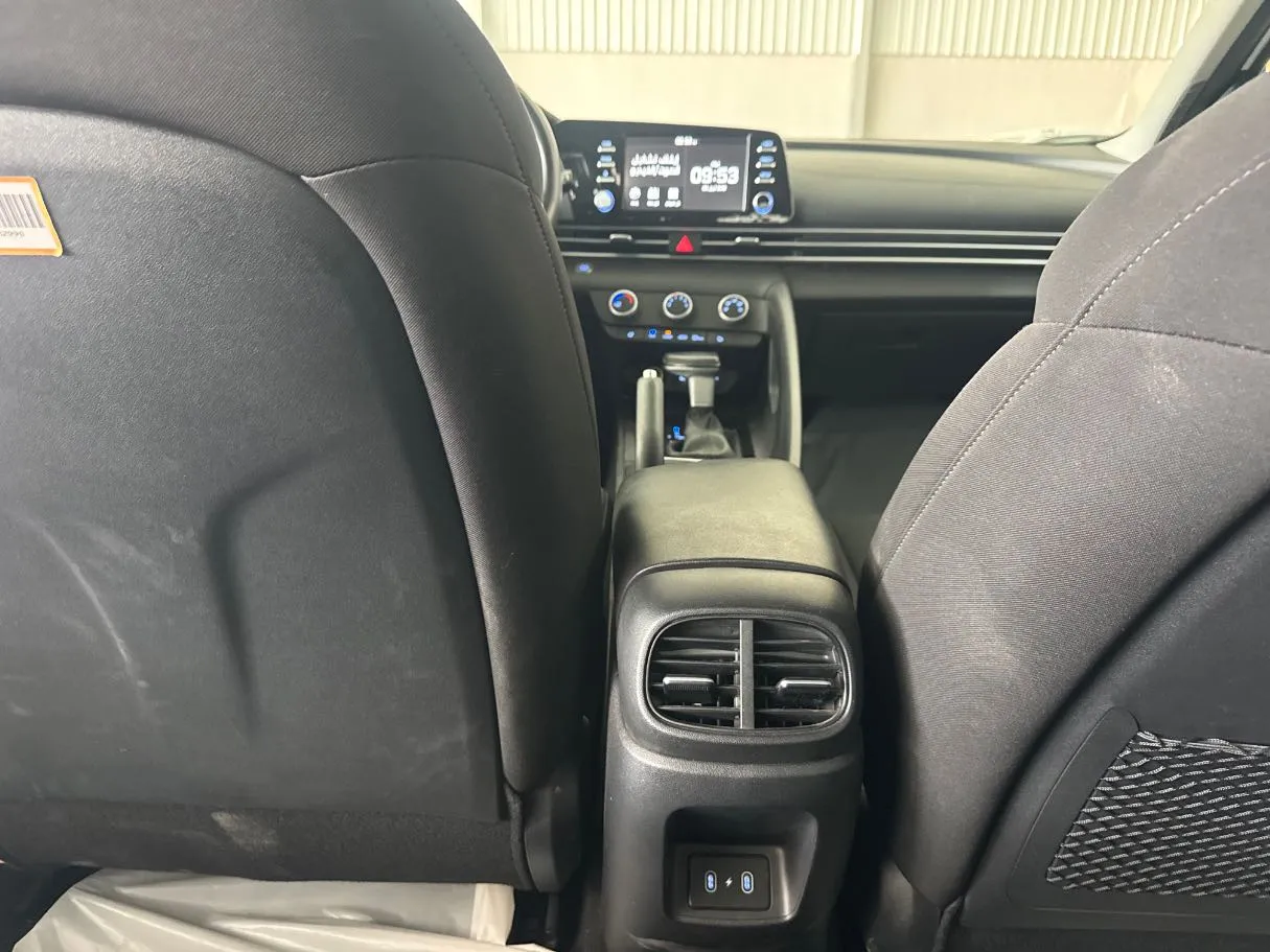 Car image 22
