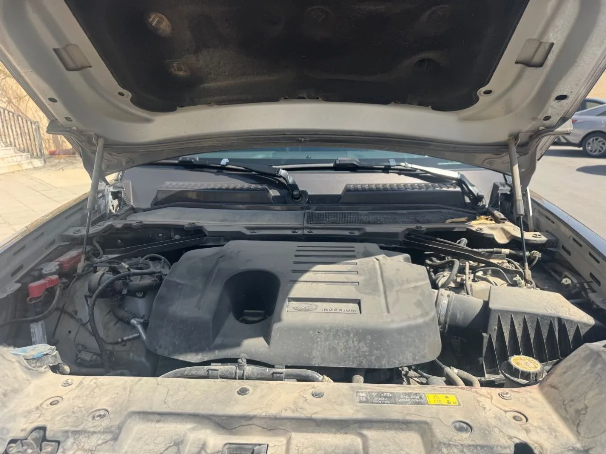 Car image 23