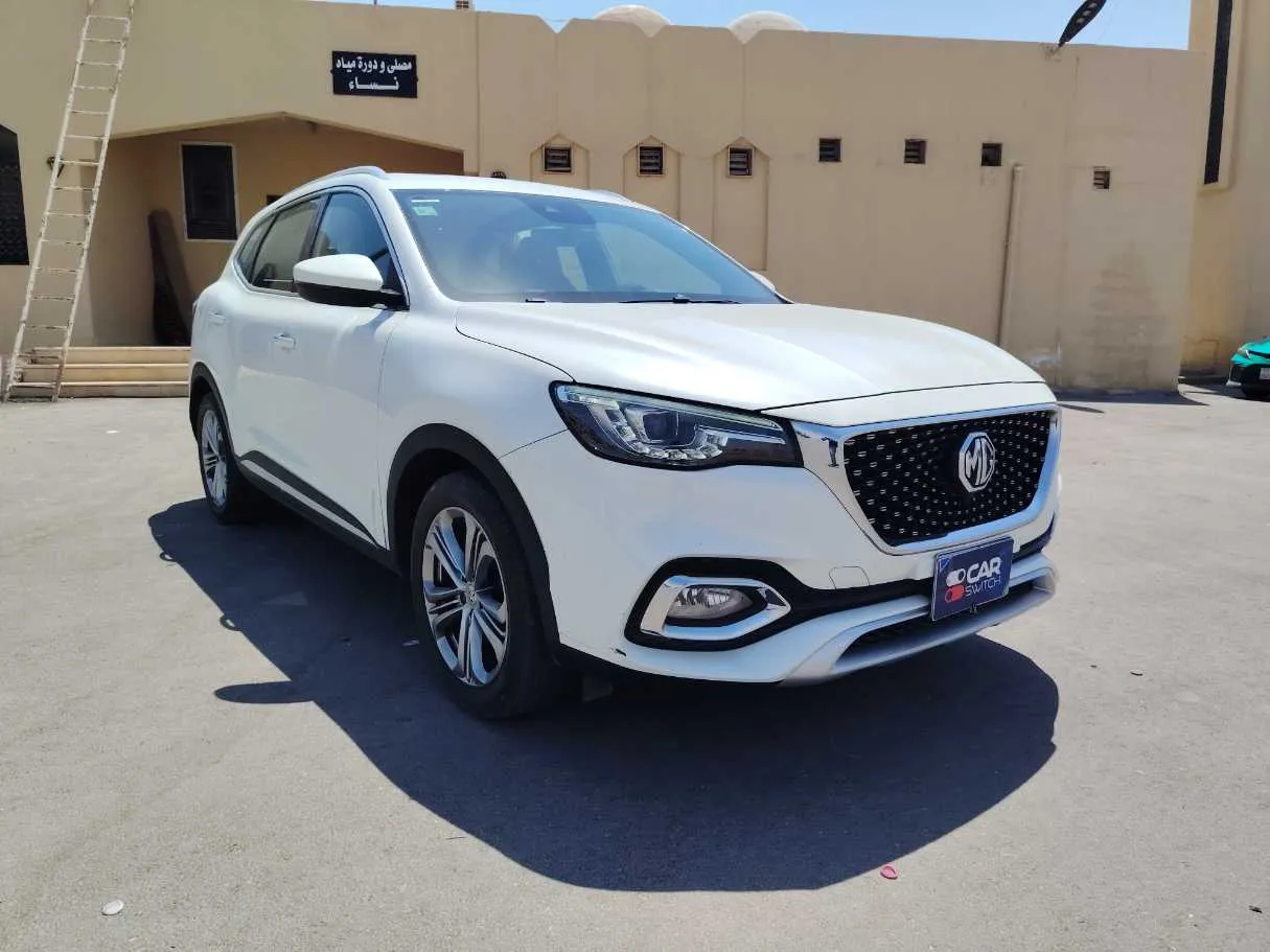 Car image 3