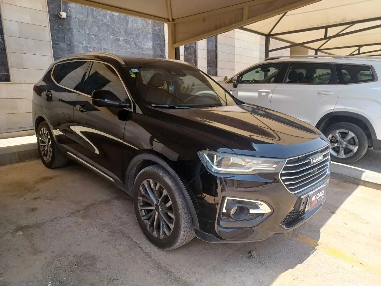 Car image 3