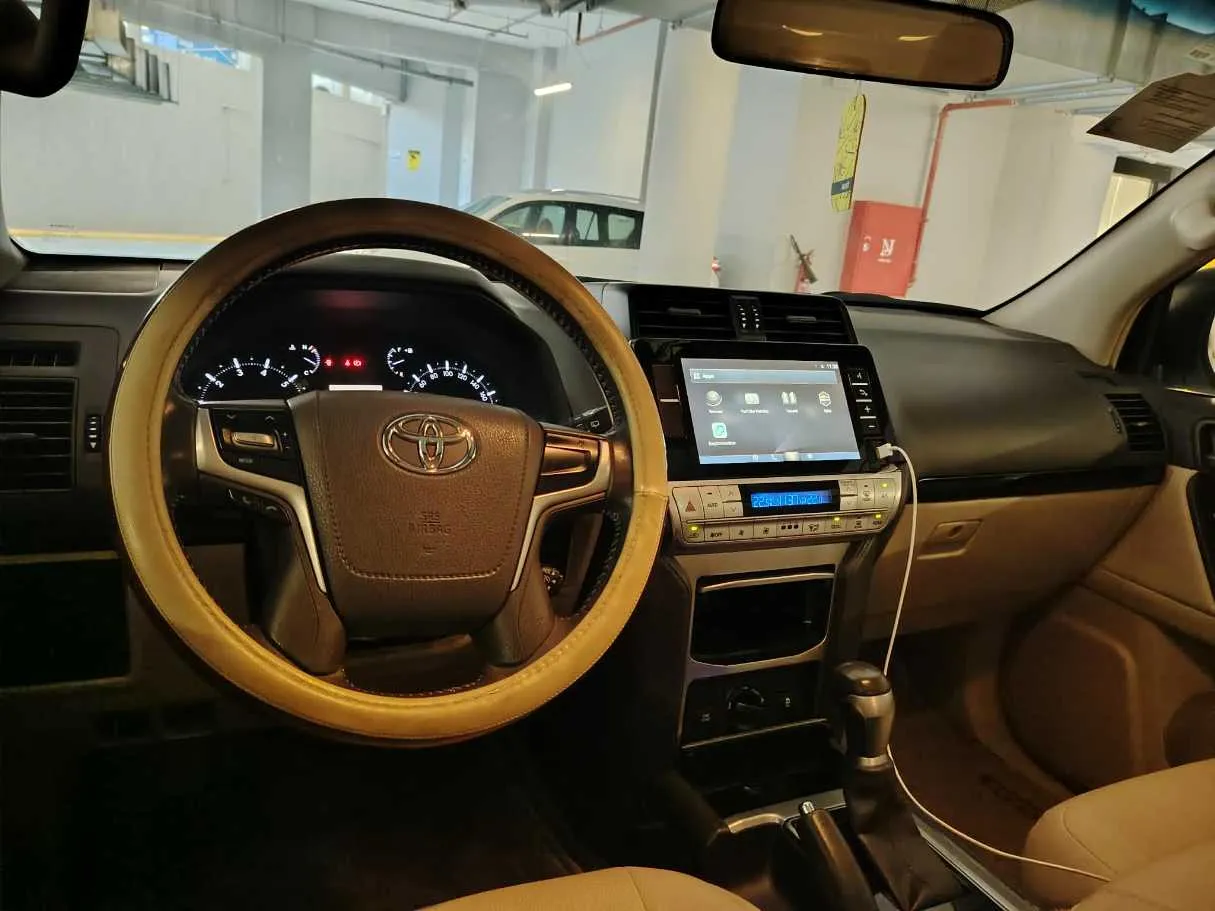Car image 28