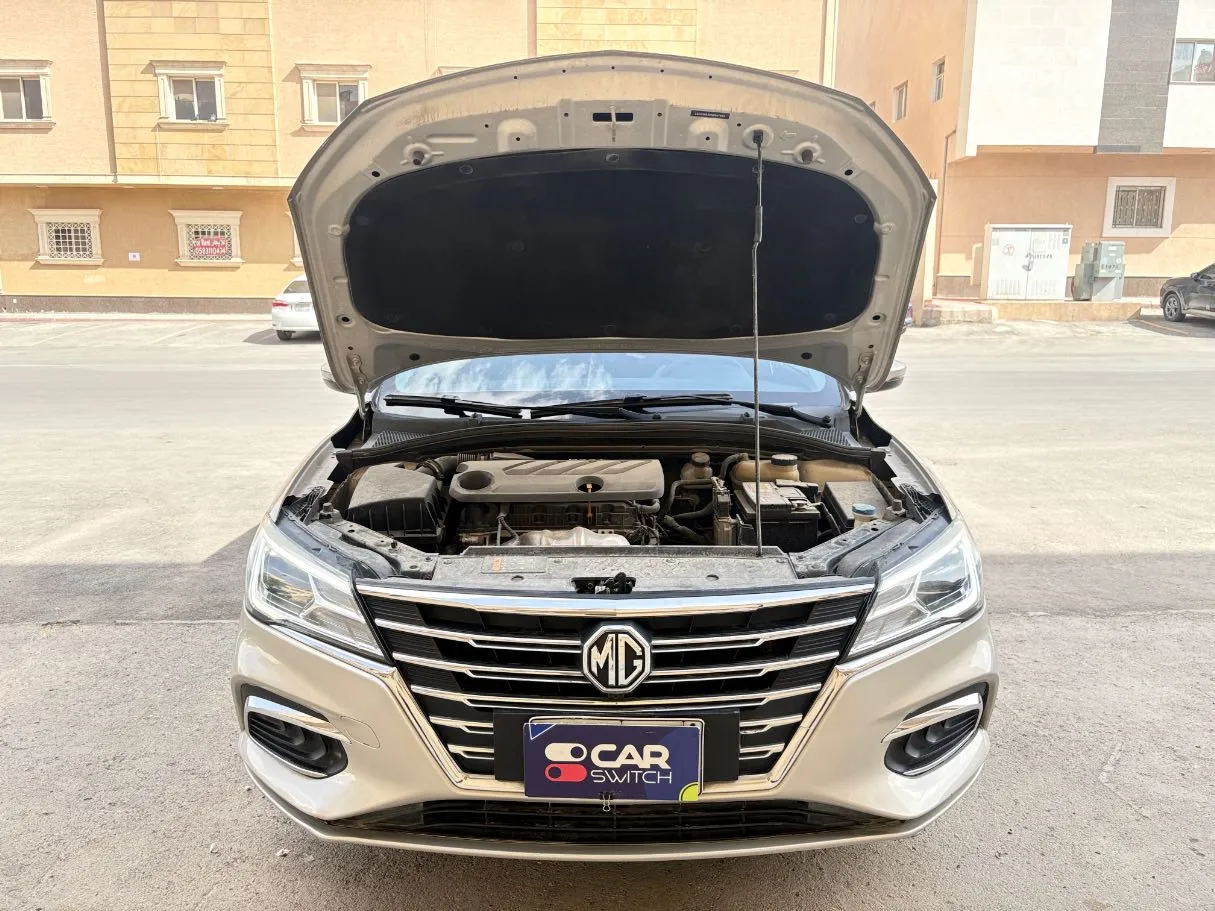 Car image 26