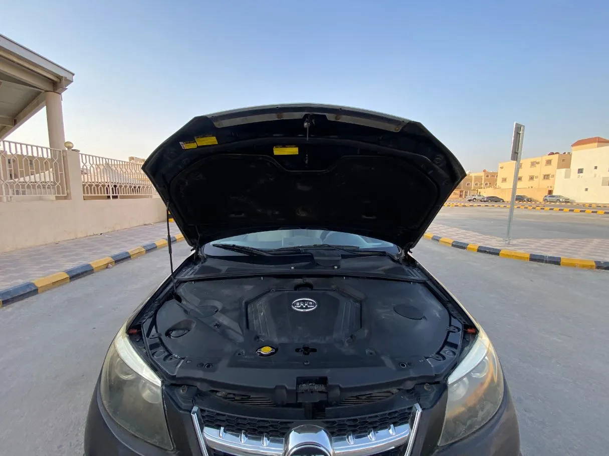 Car image 24