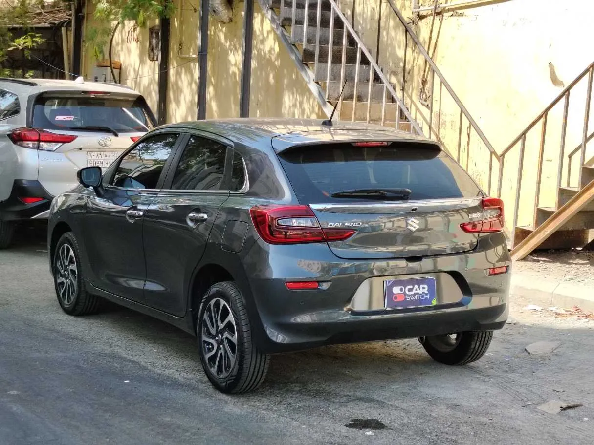 Car image 7