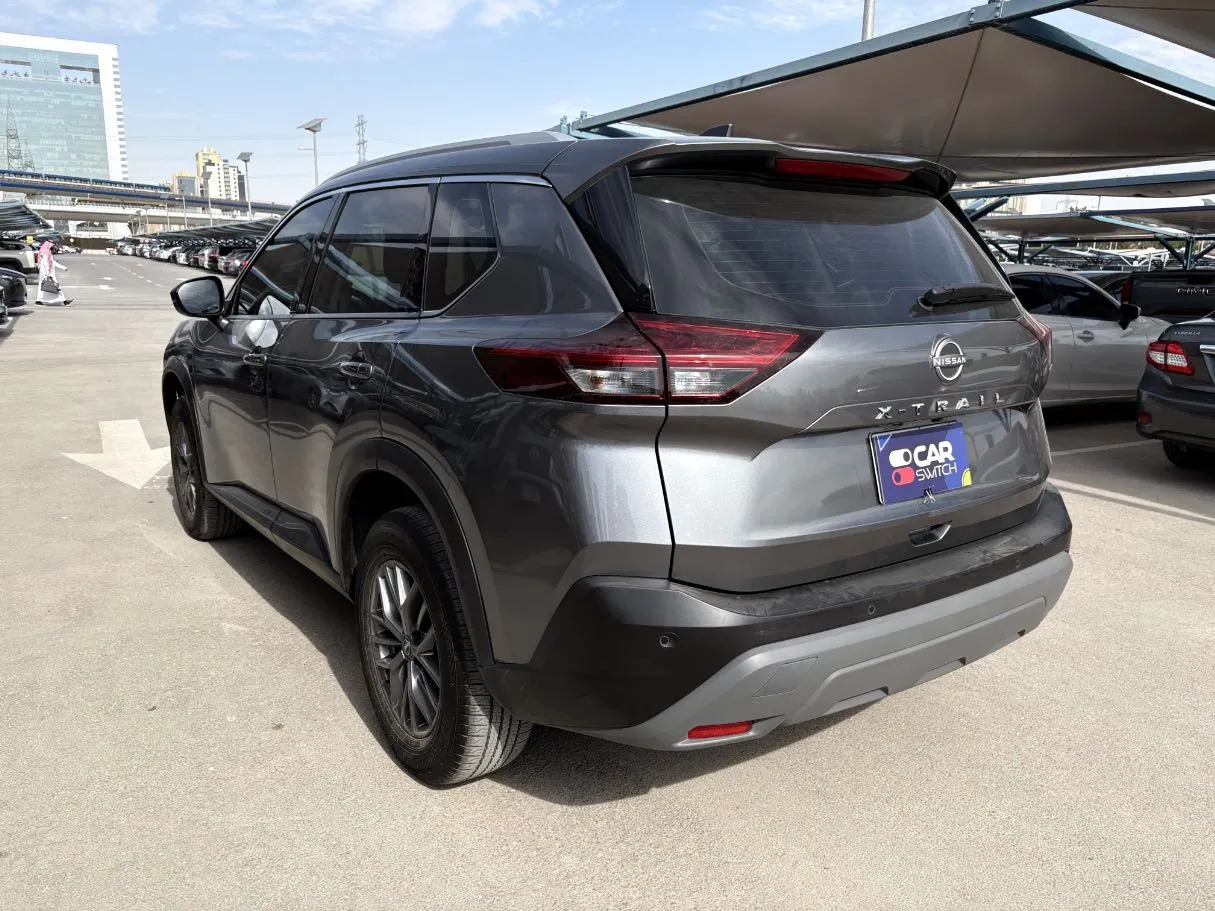 Car image 8