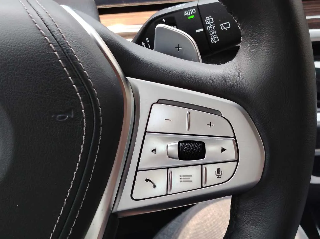 Car image 31