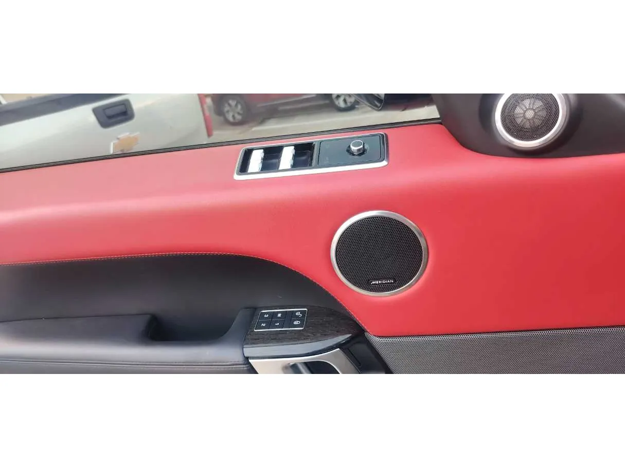 Car image 29