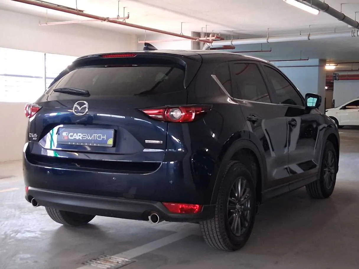 Car image 5