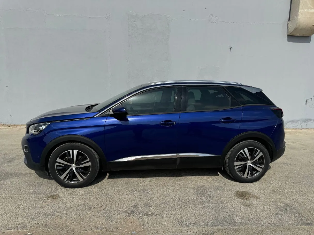 Car image 7