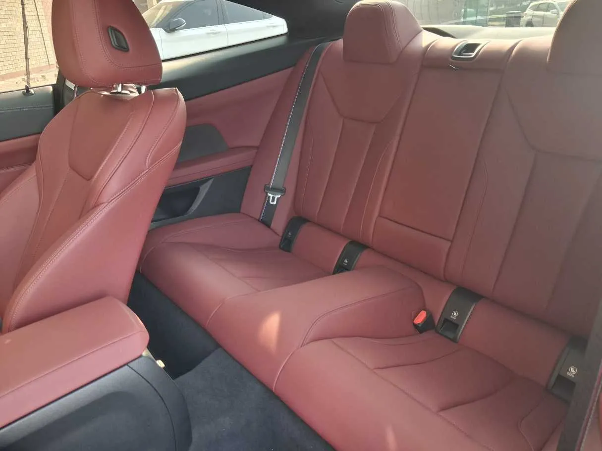 Car image 13
