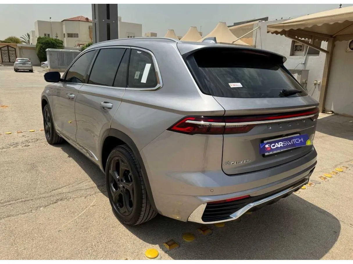 Car image 7