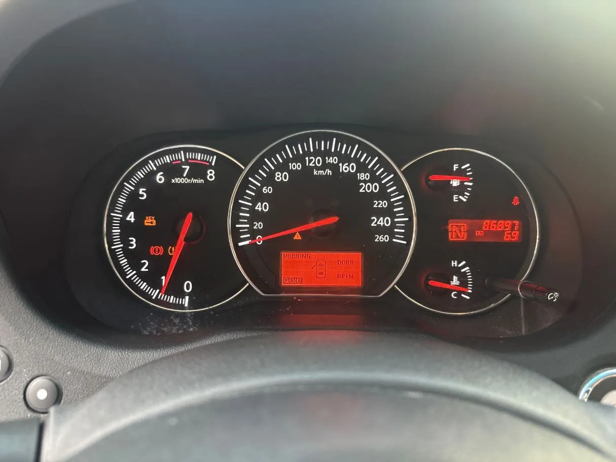 Car image 21