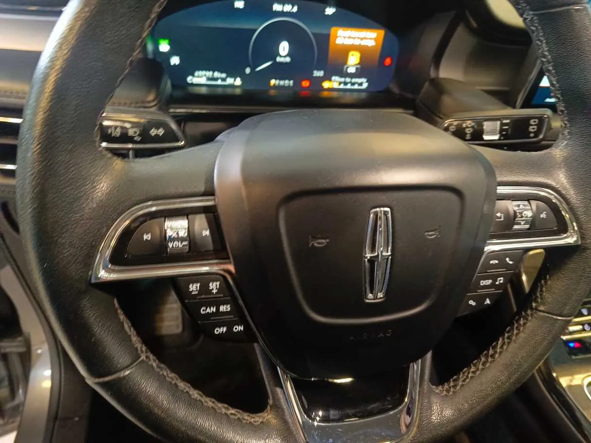 Car image 29
