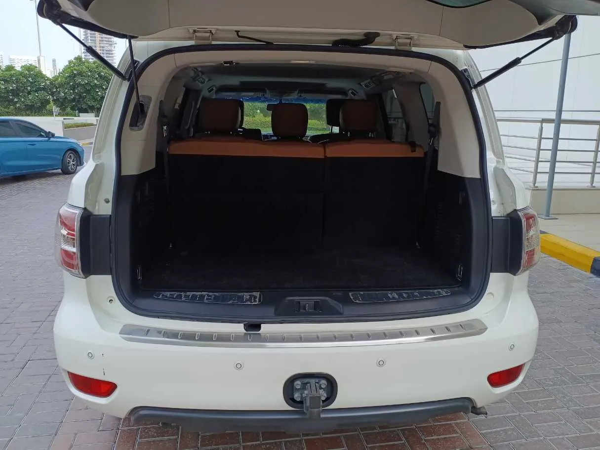 Car image 20