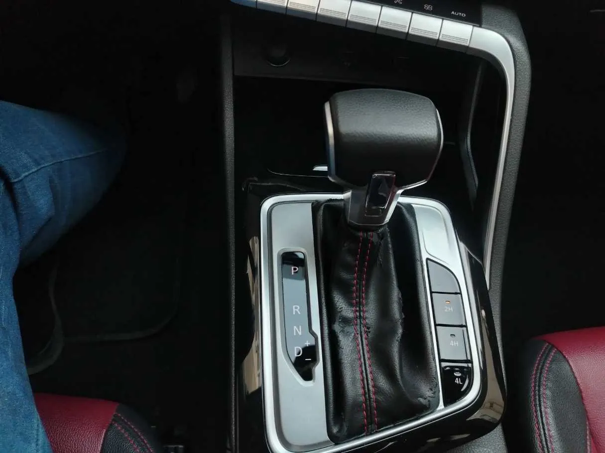 Car image 22