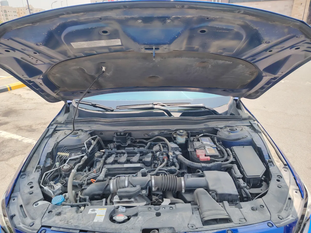 Car image 32