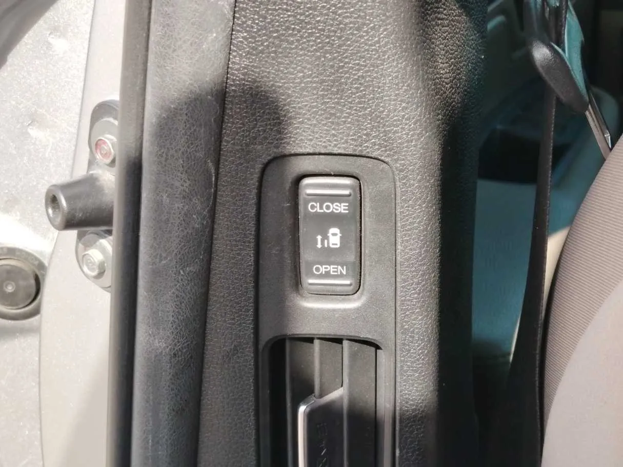 Car image 31