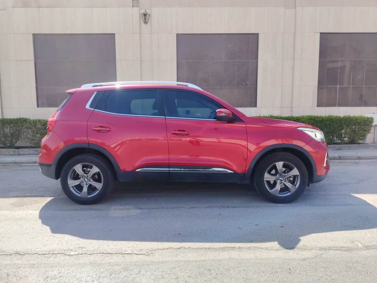 Car image 4