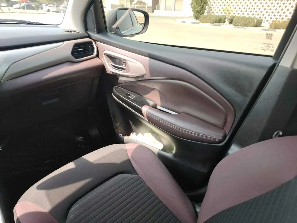 Car image 22