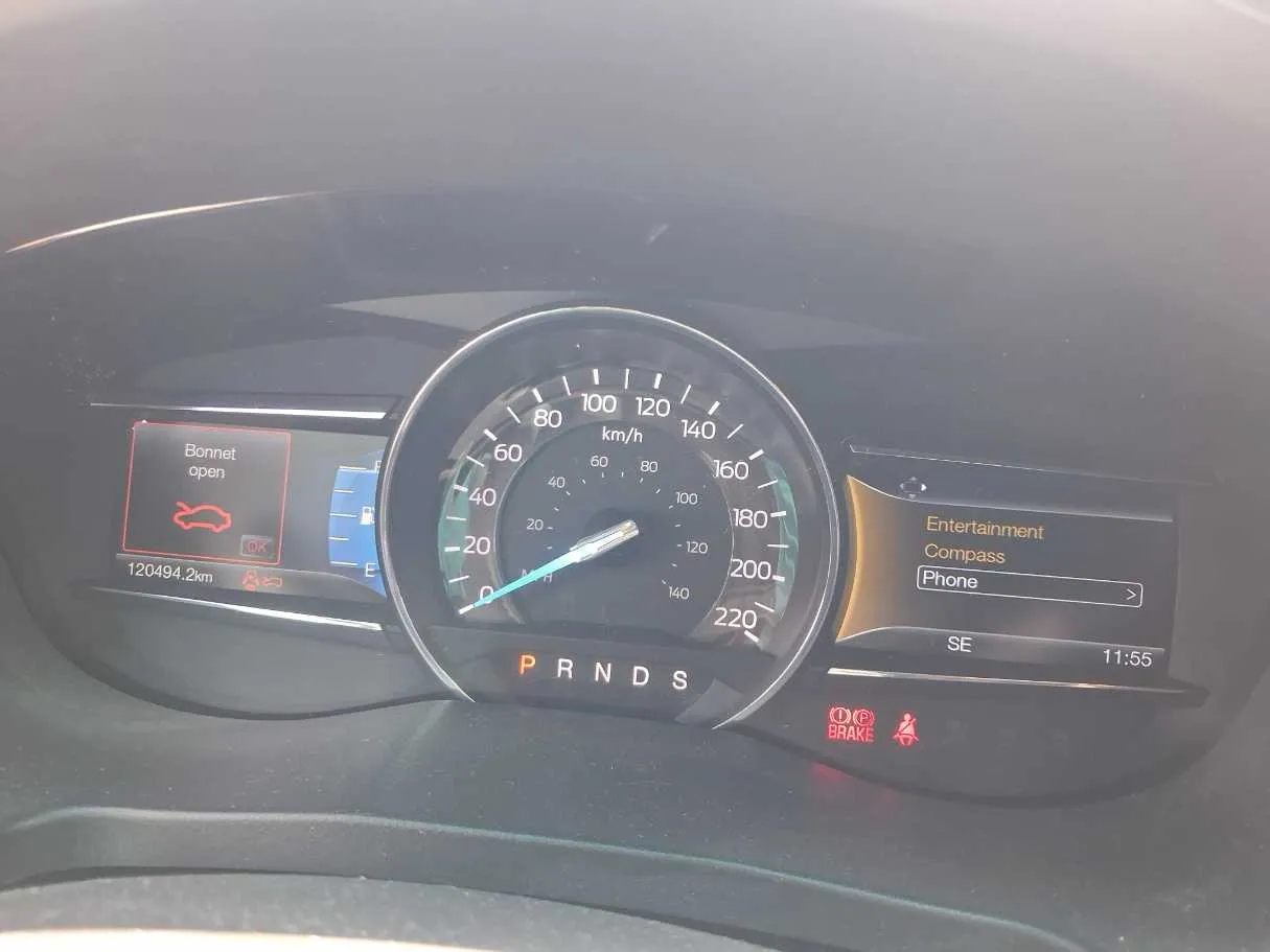 Car image 19