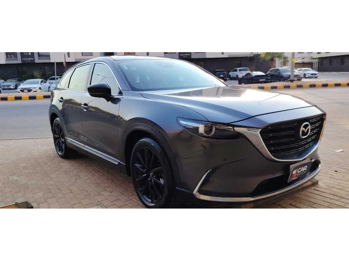 Car image 3