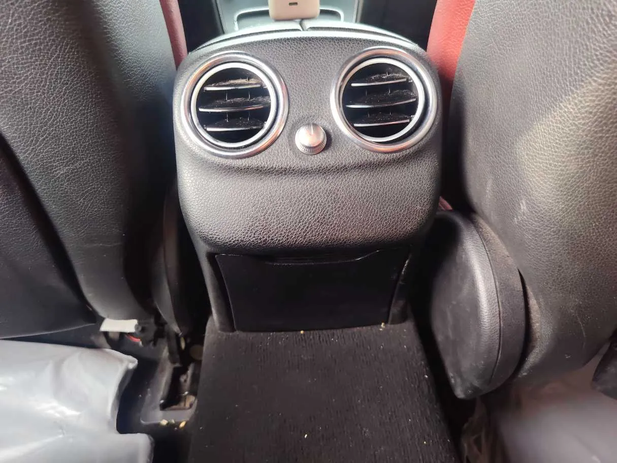 Car image 23