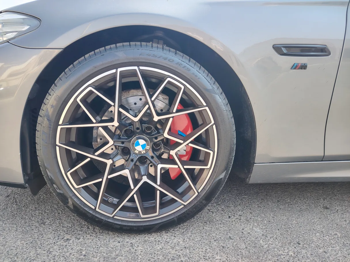 Car image 8