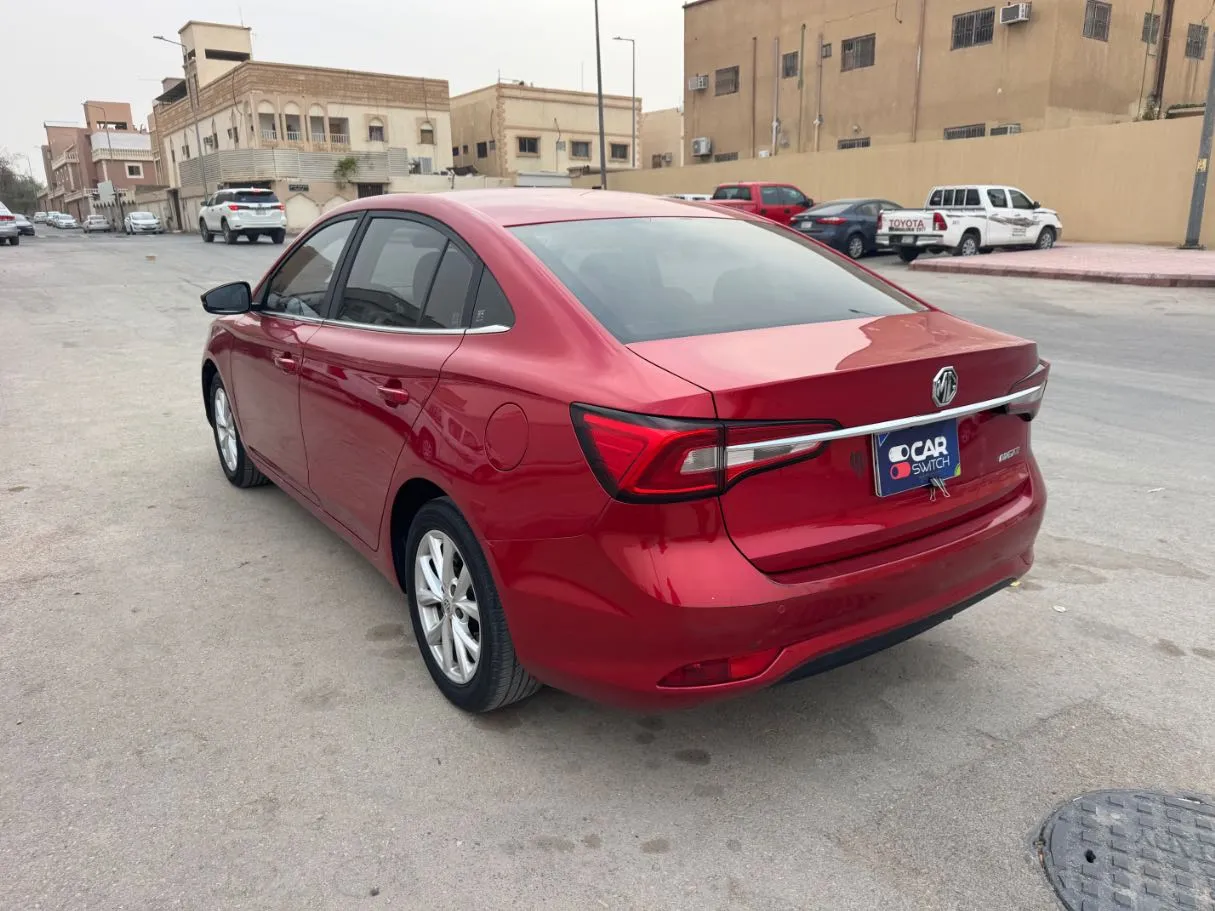Car image 7