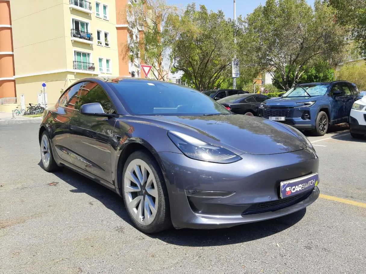 Car image 3