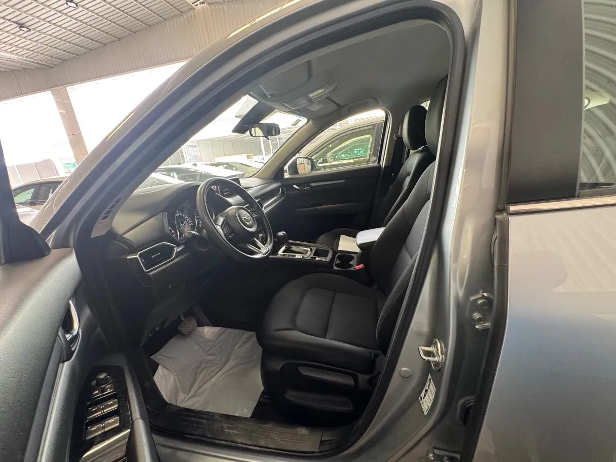 Car image 7