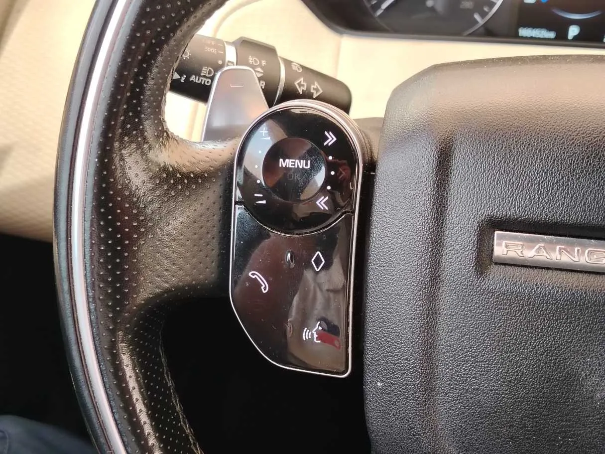 Car image 23