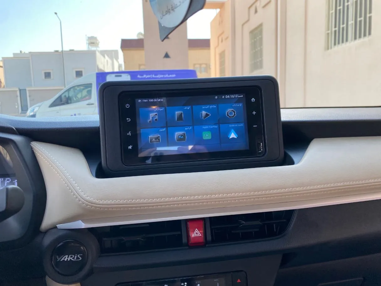 Car image 16