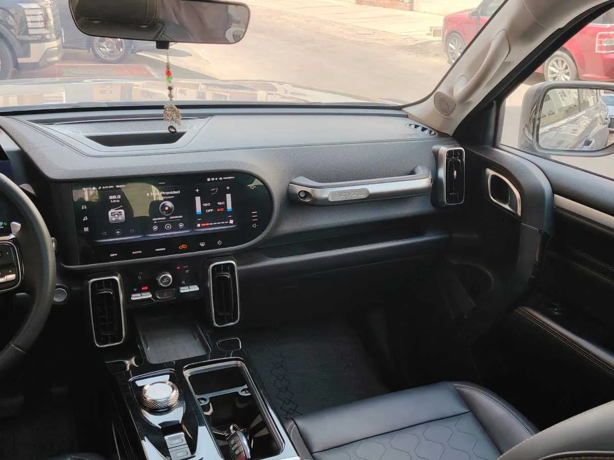 Car image 22