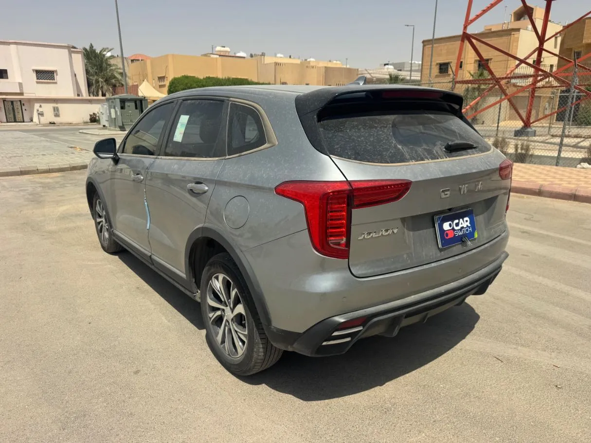 Car image 7
