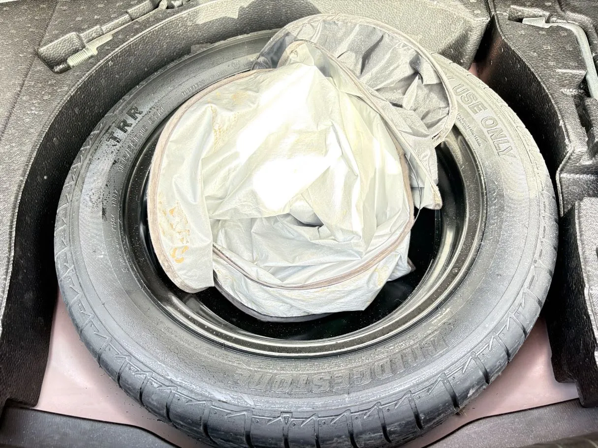 Car image 29