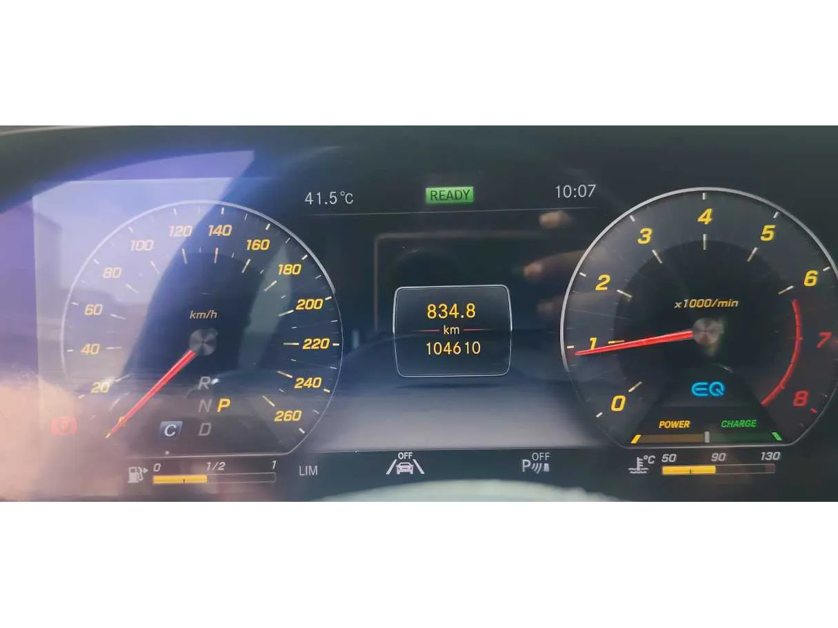 Car image 23