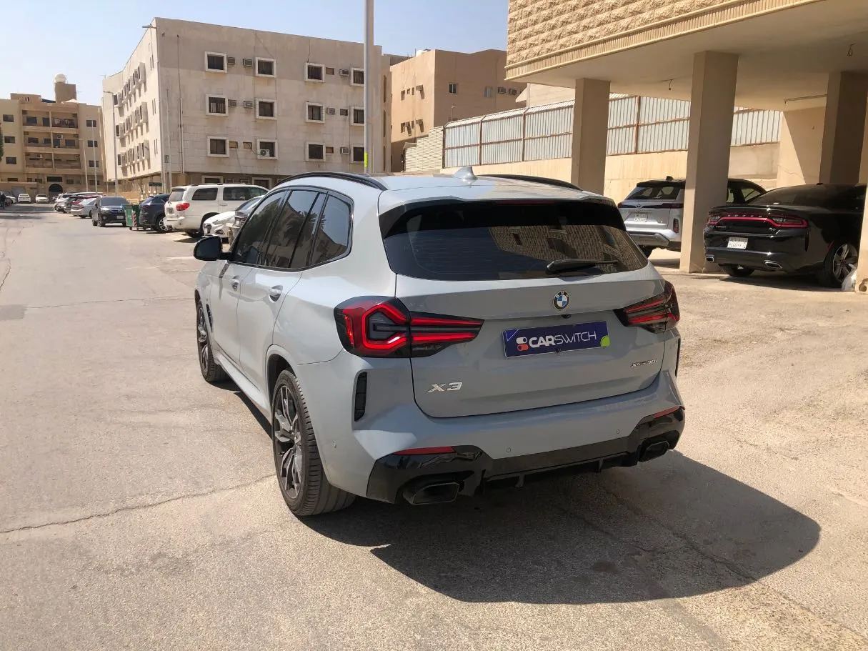 Car image 7