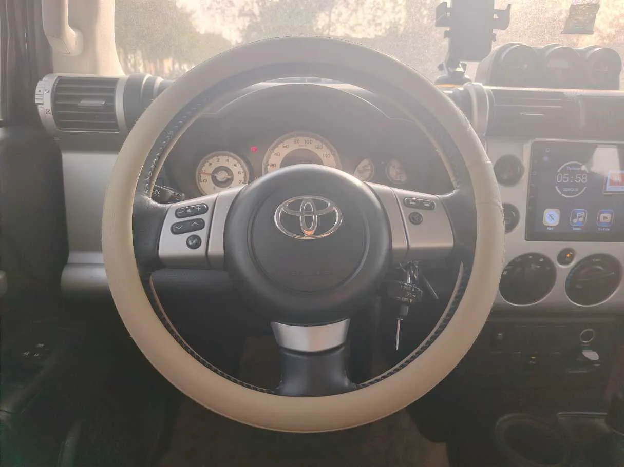 Car image 21