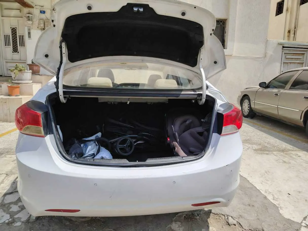 Car image 28