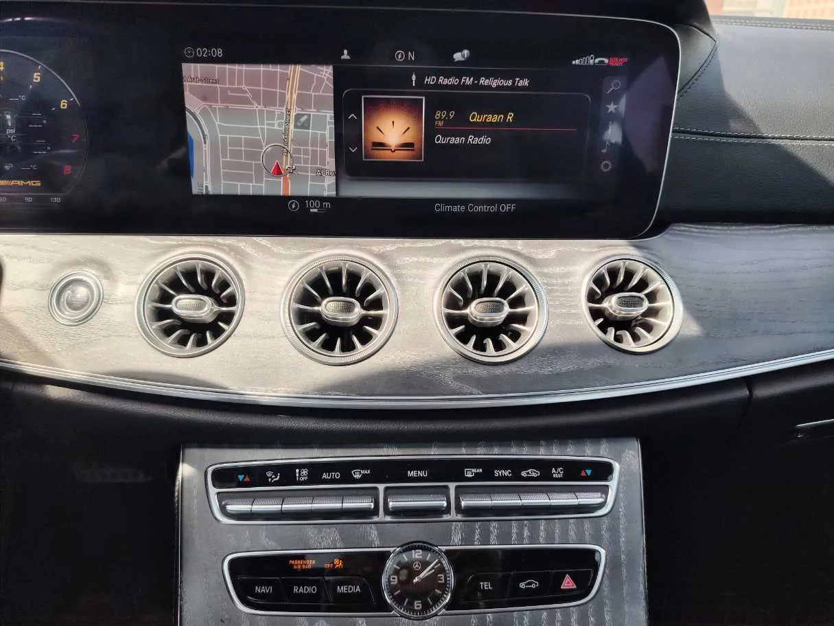 Car image 21