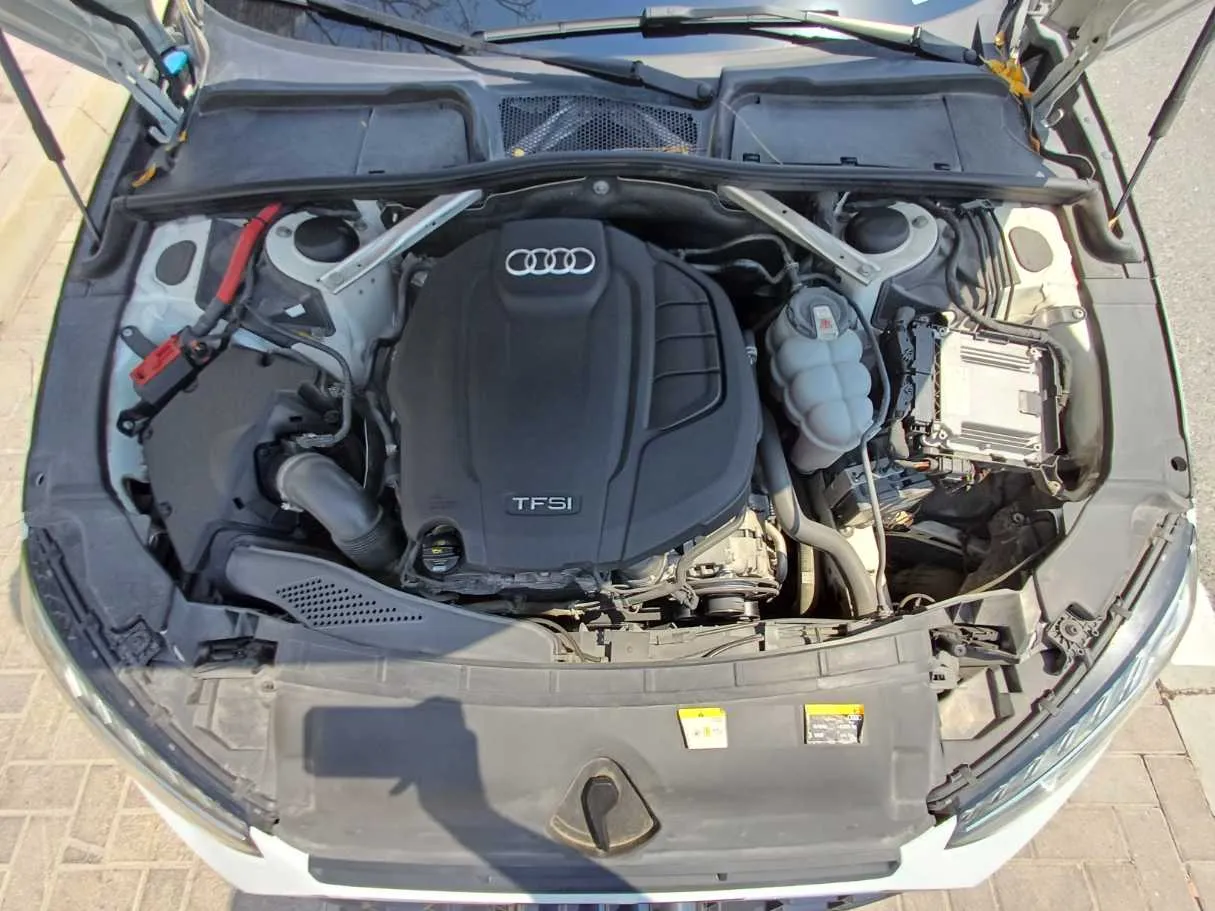 Car image 21