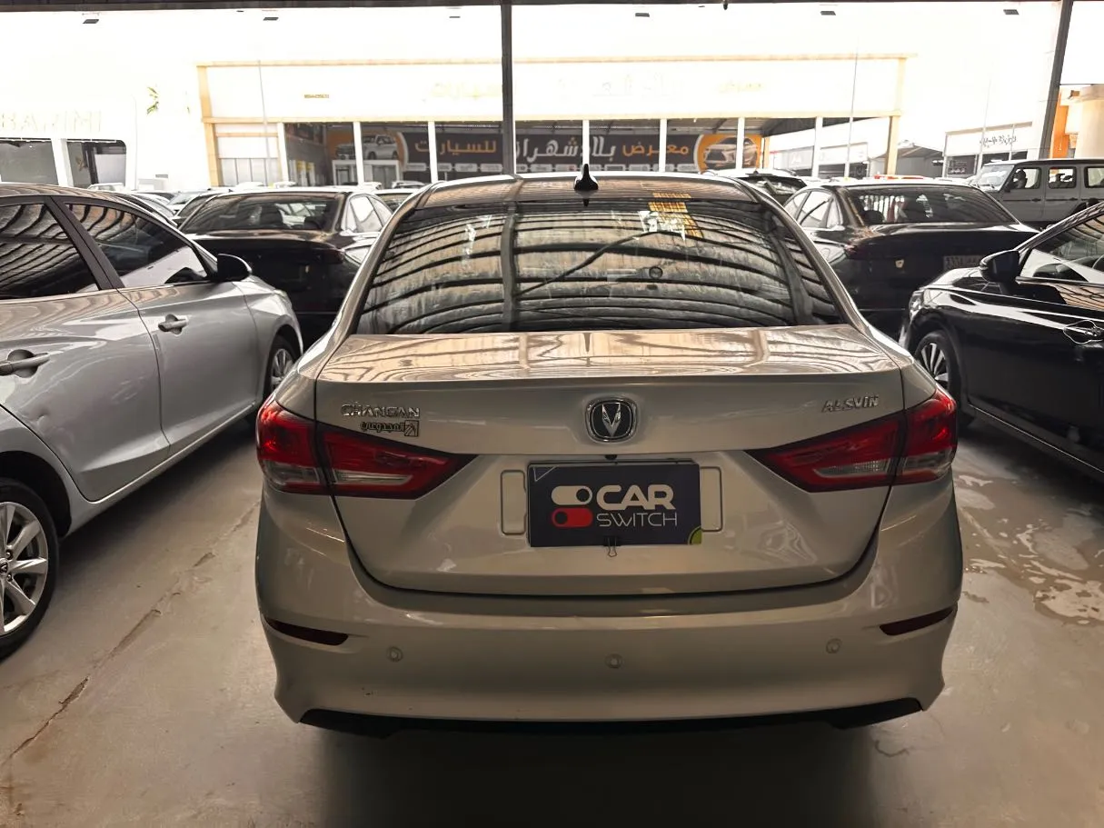 Car image 5