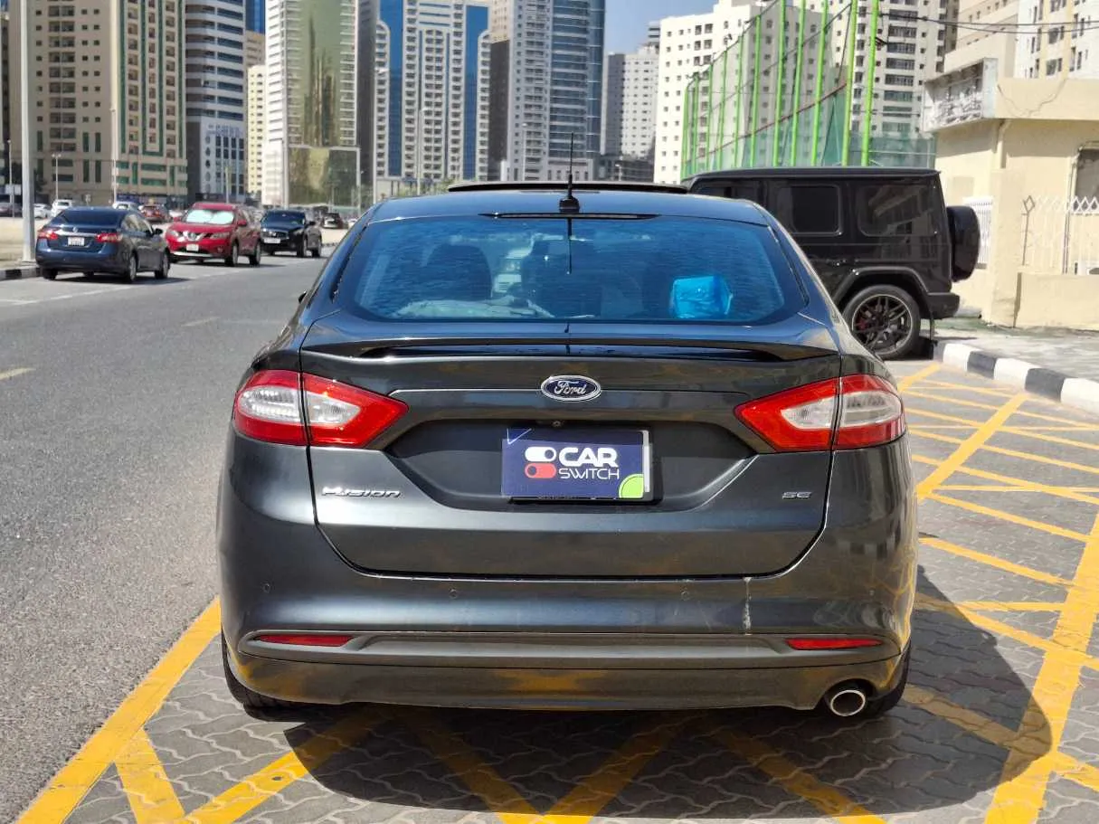 Car image 6