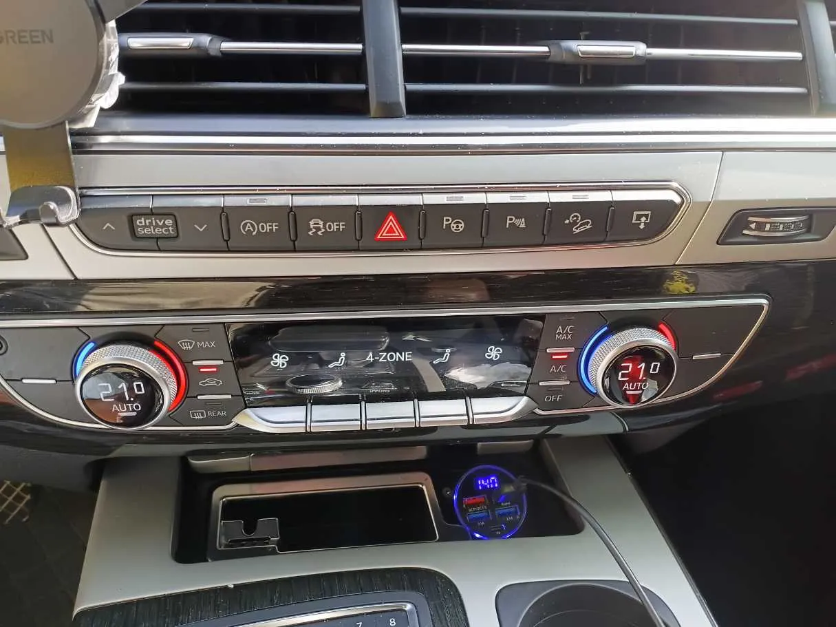 Car image 21