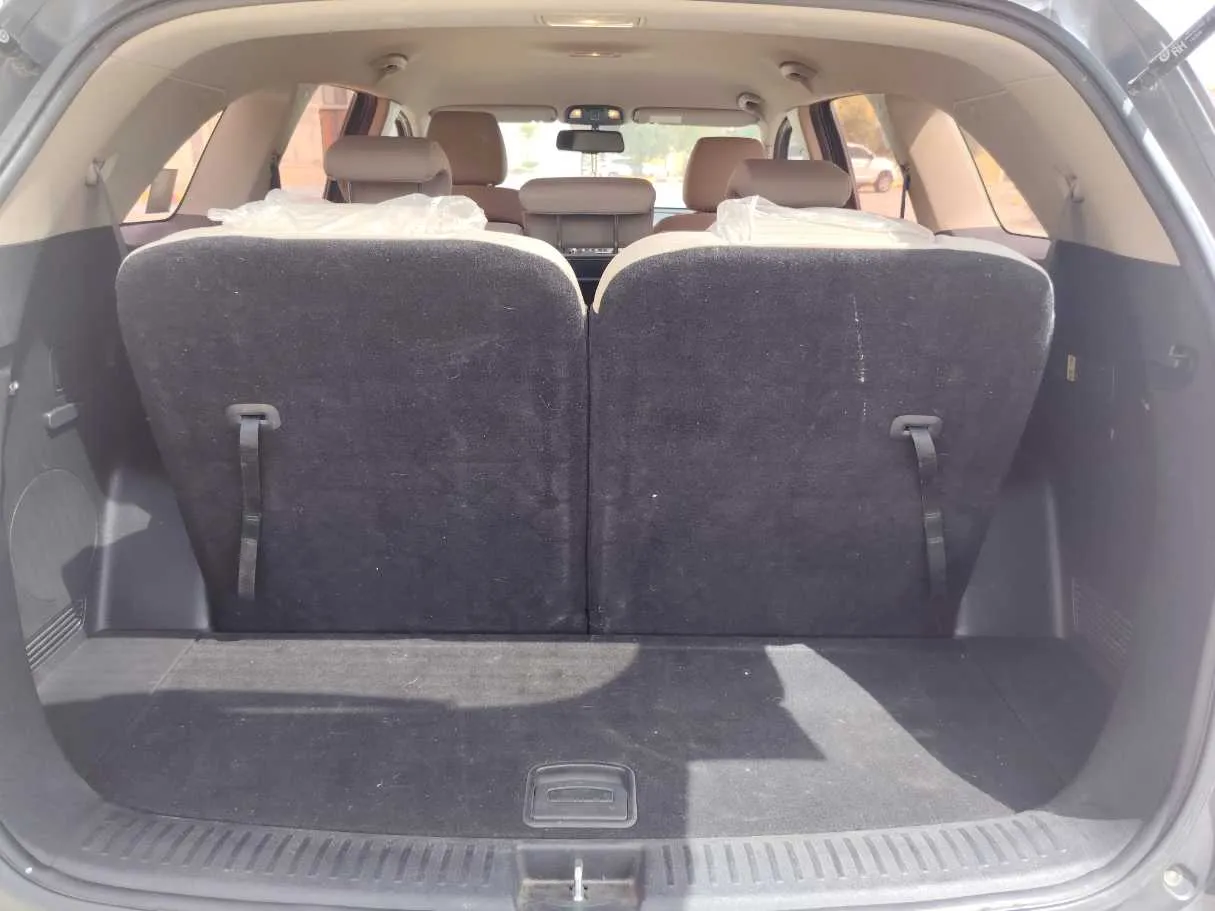Car image 27